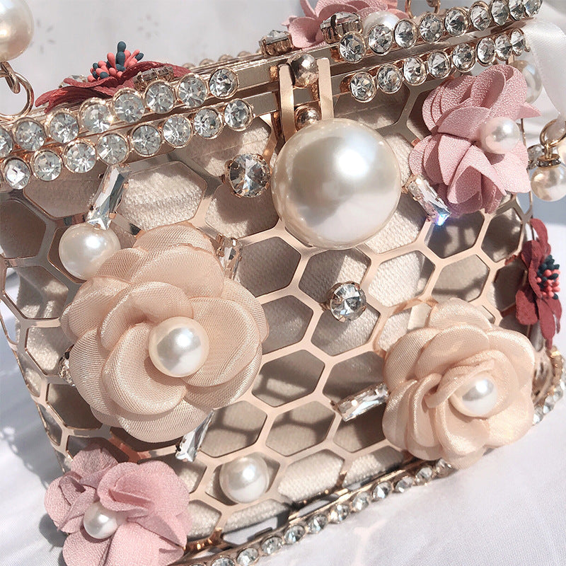 Pearl flower handbag