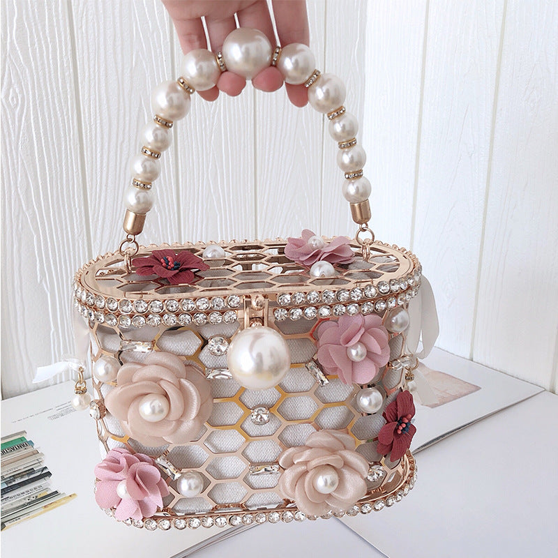 Pearl flower handbag